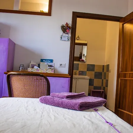 Di Lavanda Frühstückspension Cingoli