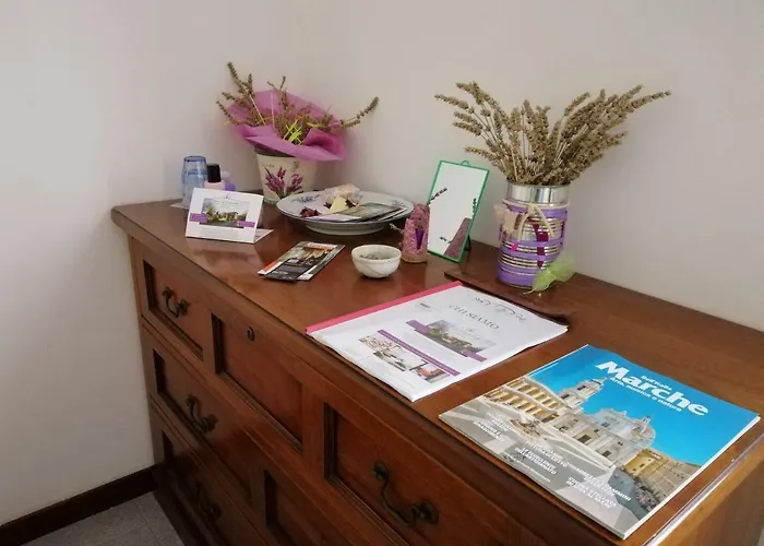 Di Lavanda 住宿加早餐酒店 钦戈利